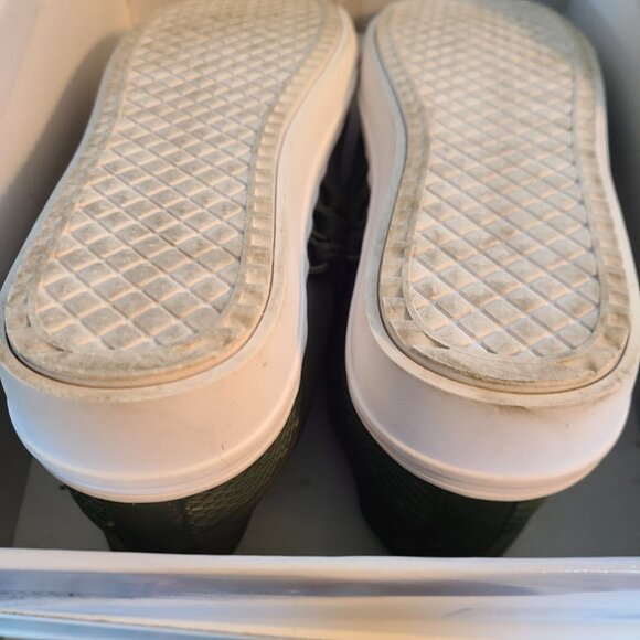 STEVE MADDEN Lancer Womens 9 Olive Green Low-Top Sneakers Casual Slip On Shoe - Picture 14 of 15